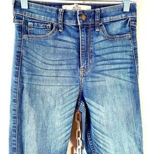 HOLLISTER SUPER SKINNY HIGH RISE JEANS 3L